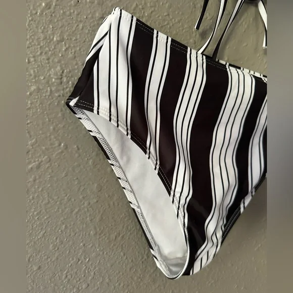 SHEIN Woman’s Size S Two Piece Bathing Suit Black and White NWOT - Picture 5 of 14